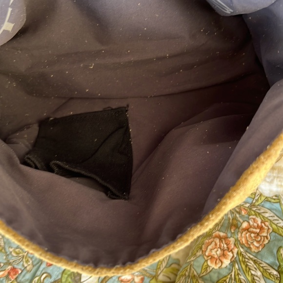 COPY - Tylie Malibu tan Purse - Picture 5 of 7